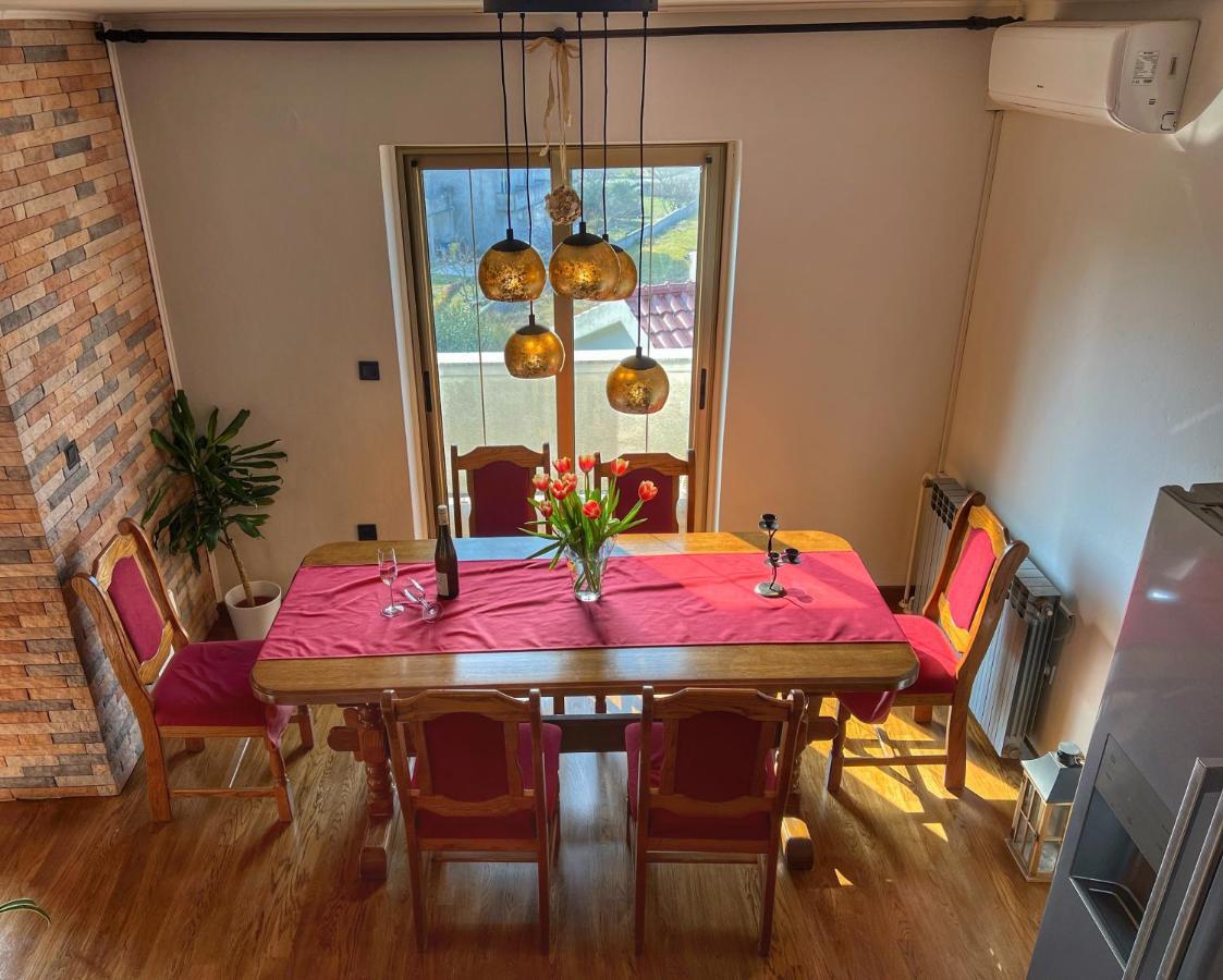 Apartmani Mia Palit Exterior foto
