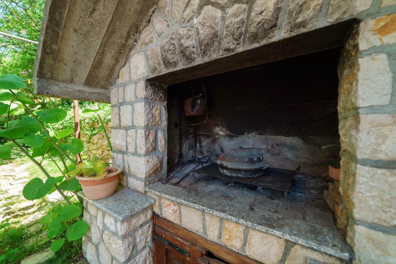 Apartmani Mia Palit Exterior foto